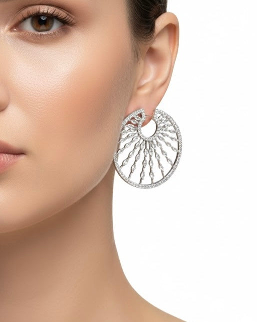 أقراط مرصعة بالزركون