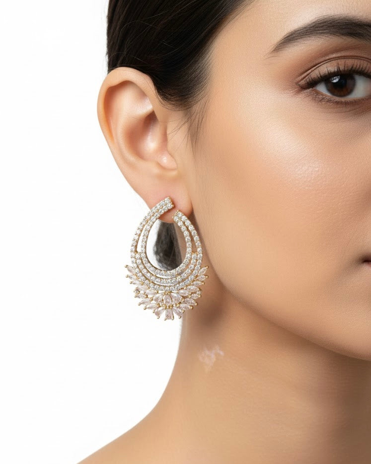 أقراط مرصعة بالزركون