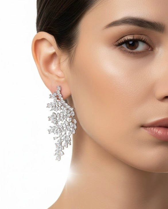 أقراط مرصعة بالزركون