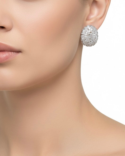 أقراط مرصعة بالزركون