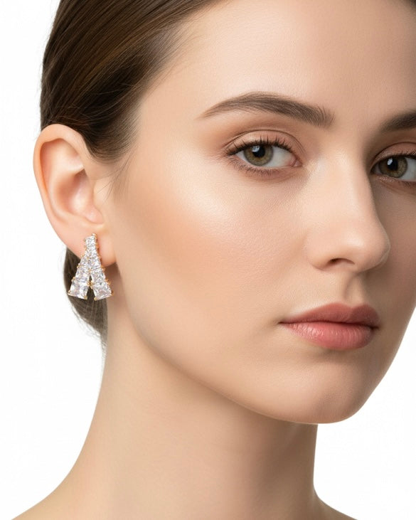 أقراط مرصعة بالزركون