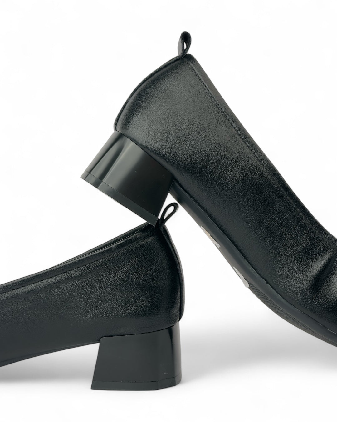 باليرينا بكعب قصير مع وصلة