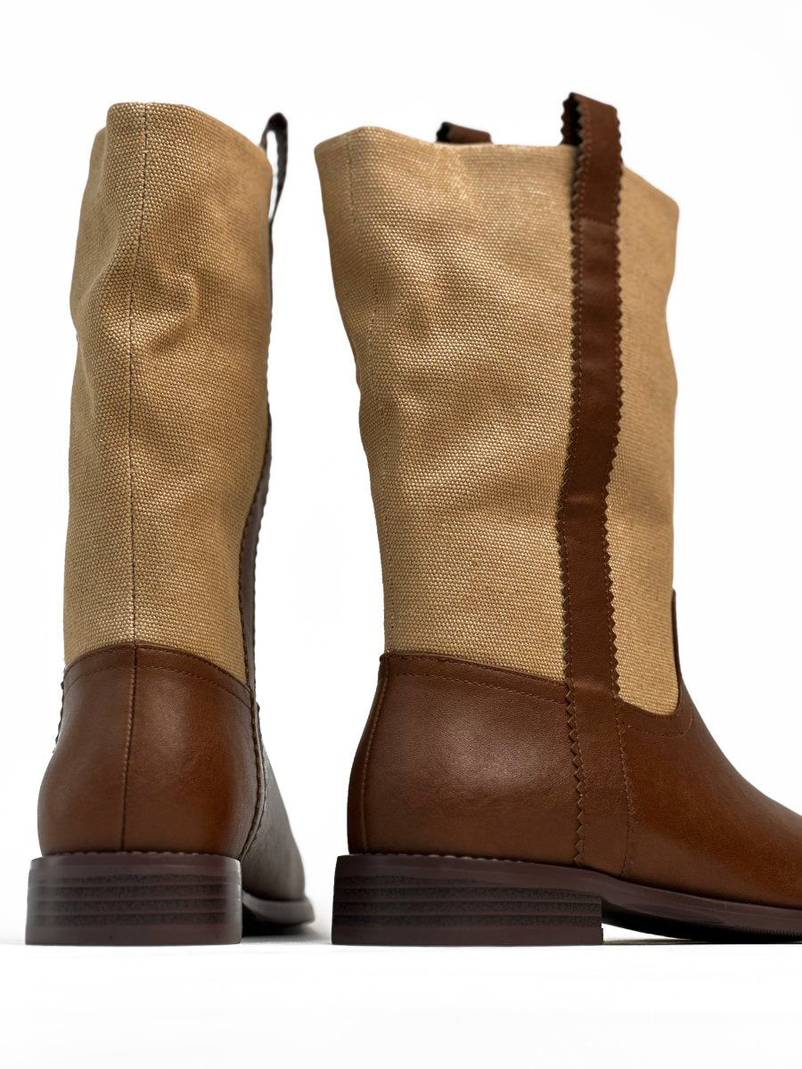 أحذية متوسطة الطول