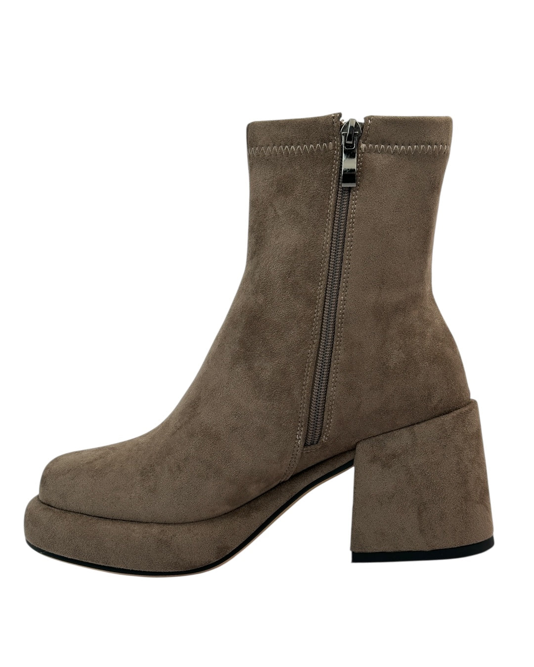 Suede boot with thick sole and block heel