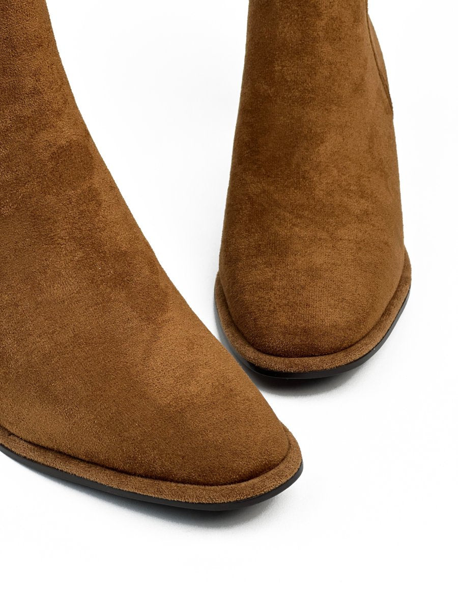 Short suede ankle boots