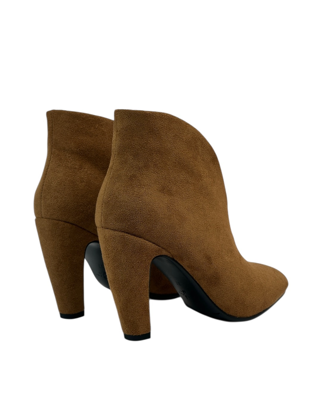 حذاء من جلد الغزال بكعب سميك وفتحة أمامية