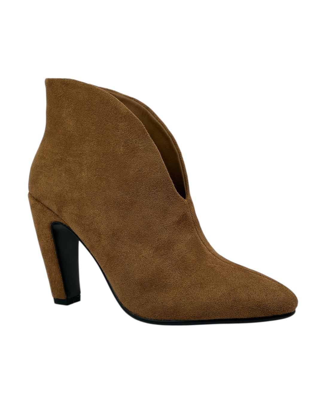 حذاء من جلد الغزال بكعب سميك وفتحة أمامية