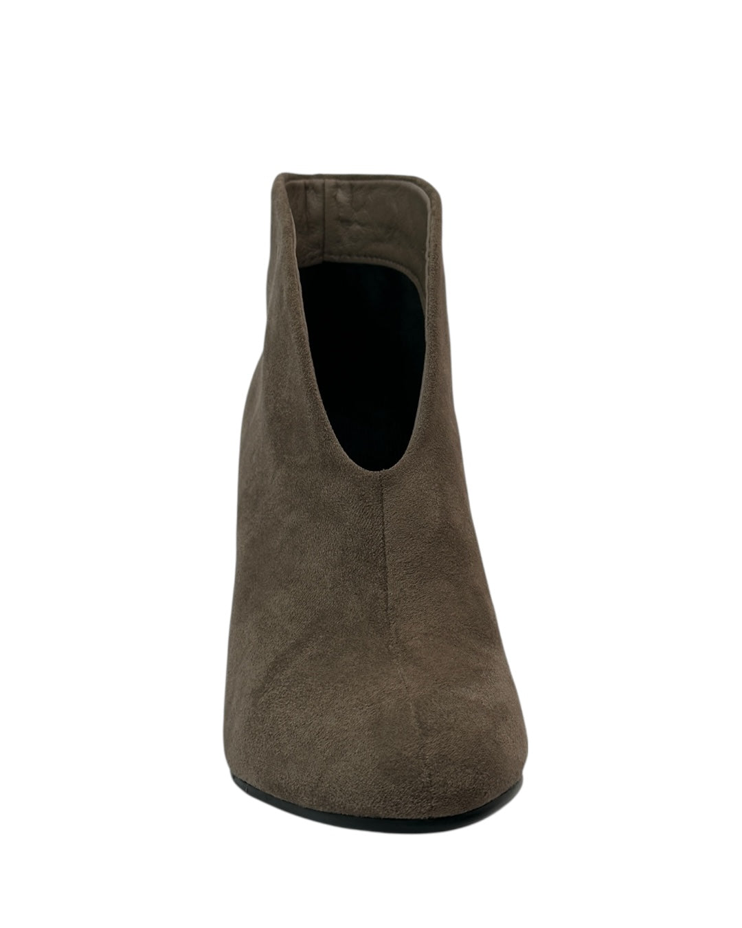 حذاء من جلد الغزال بكعب سميك وفتحة أمامية