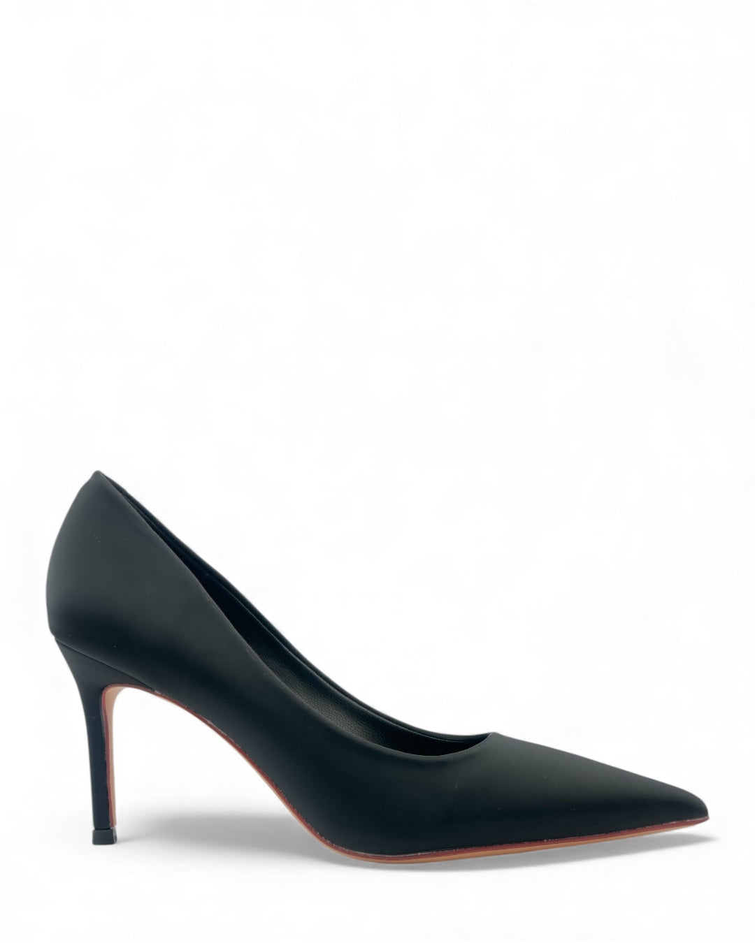 Classic mid-heel shoes in matte leather