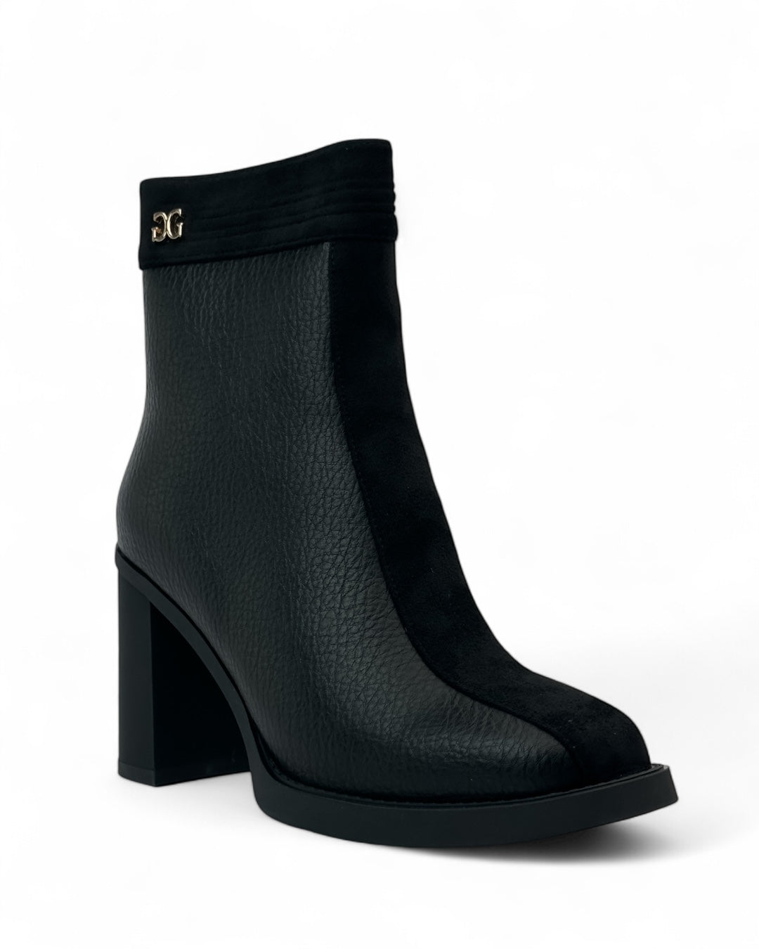 حذاء جلدي بكعب عريض