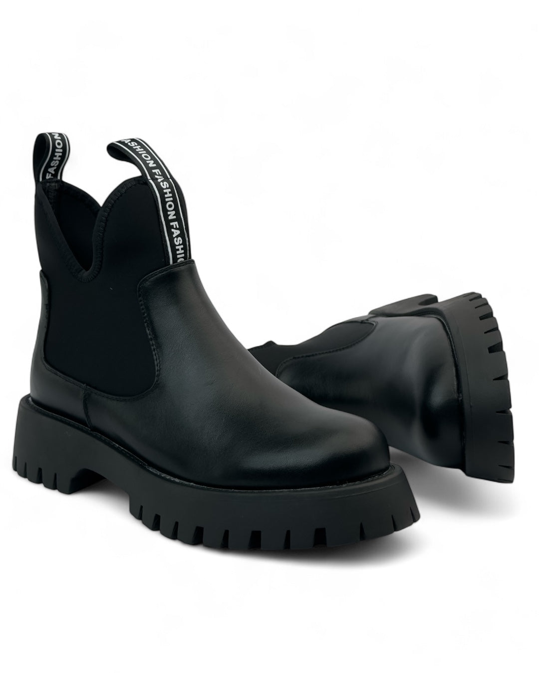 حذاء جلدي بنعل سميك ومطاط جانبي