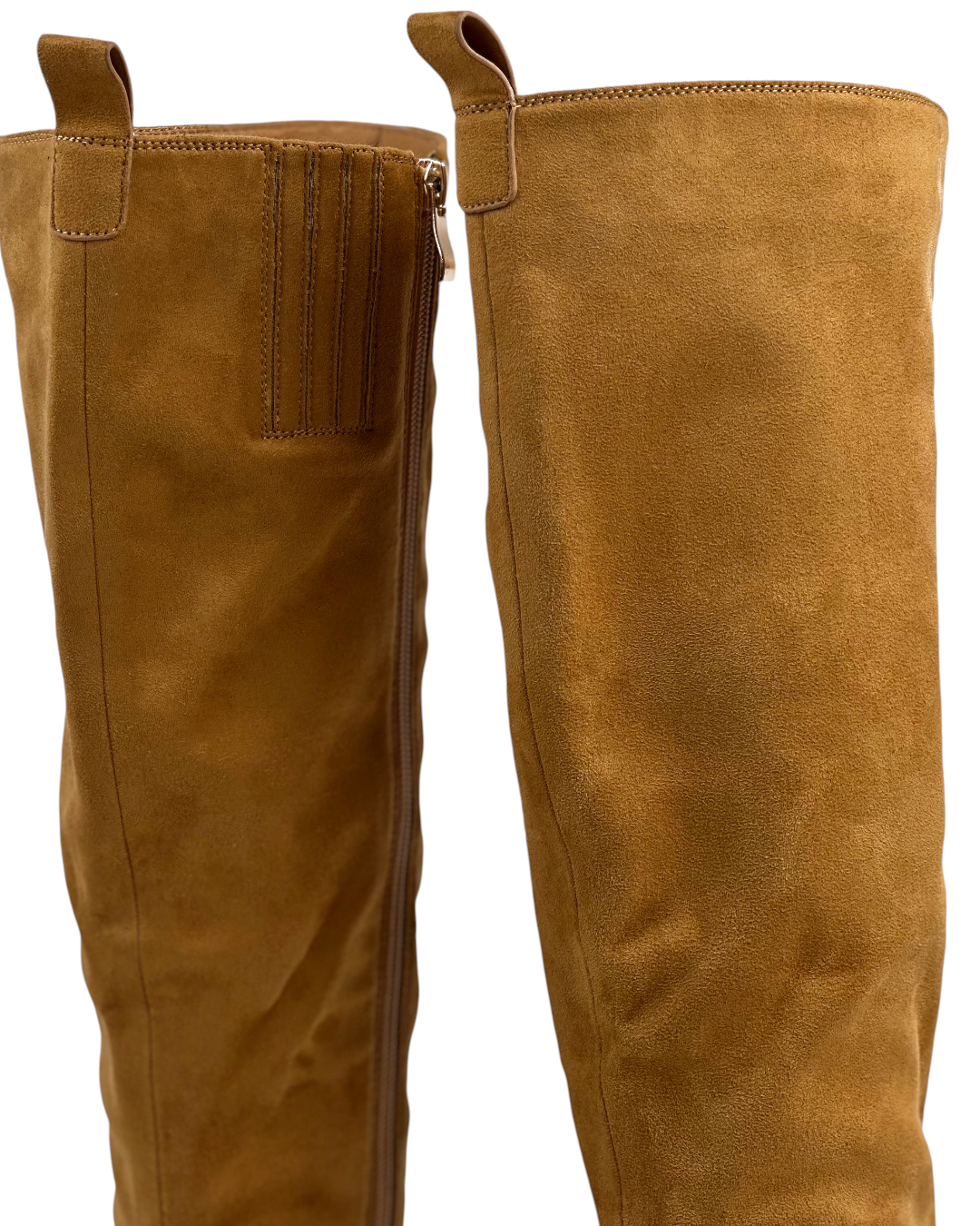 حذاء من جلد الغزال بلون الجمل ذو ساق عالية