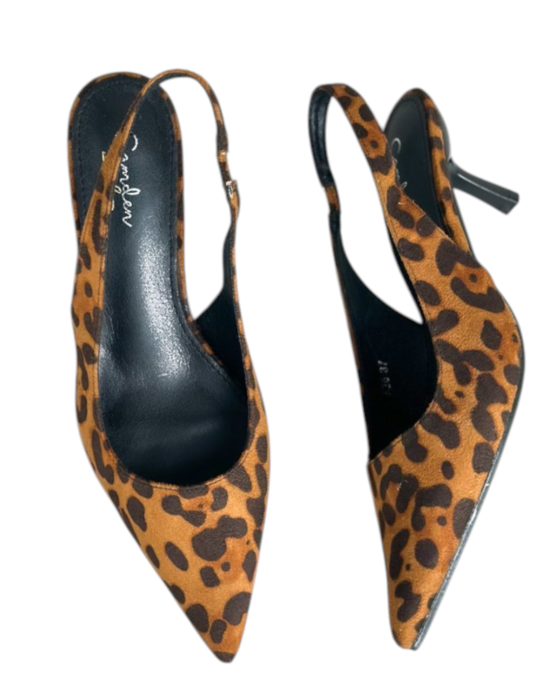 أحذية بكعب عالٍ مدببة من الأمام