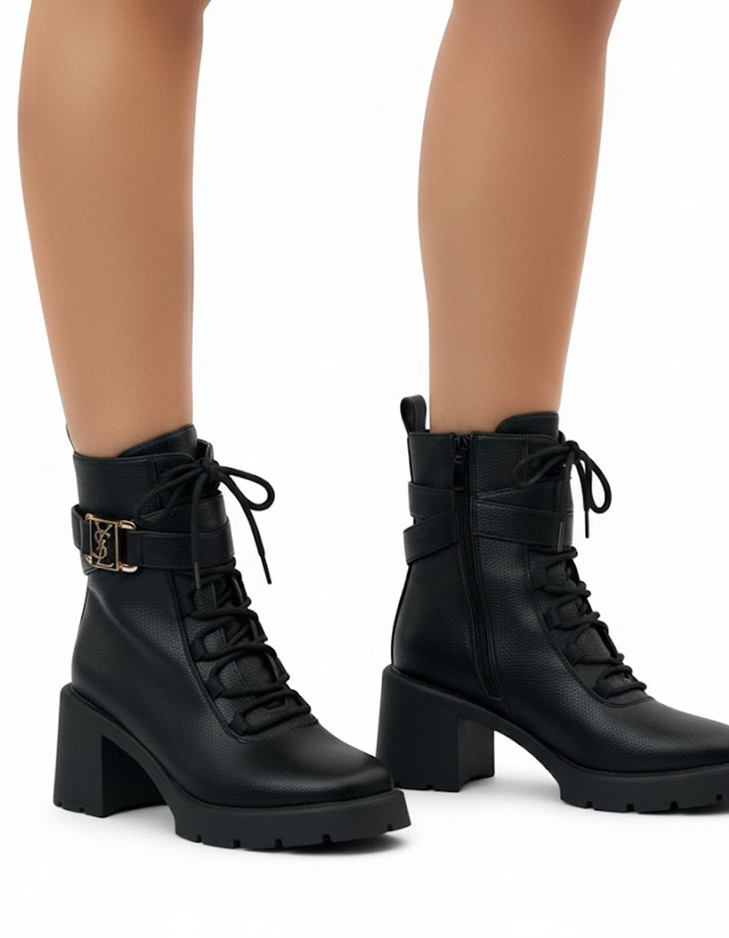 حذاء برباط وكعب عريض