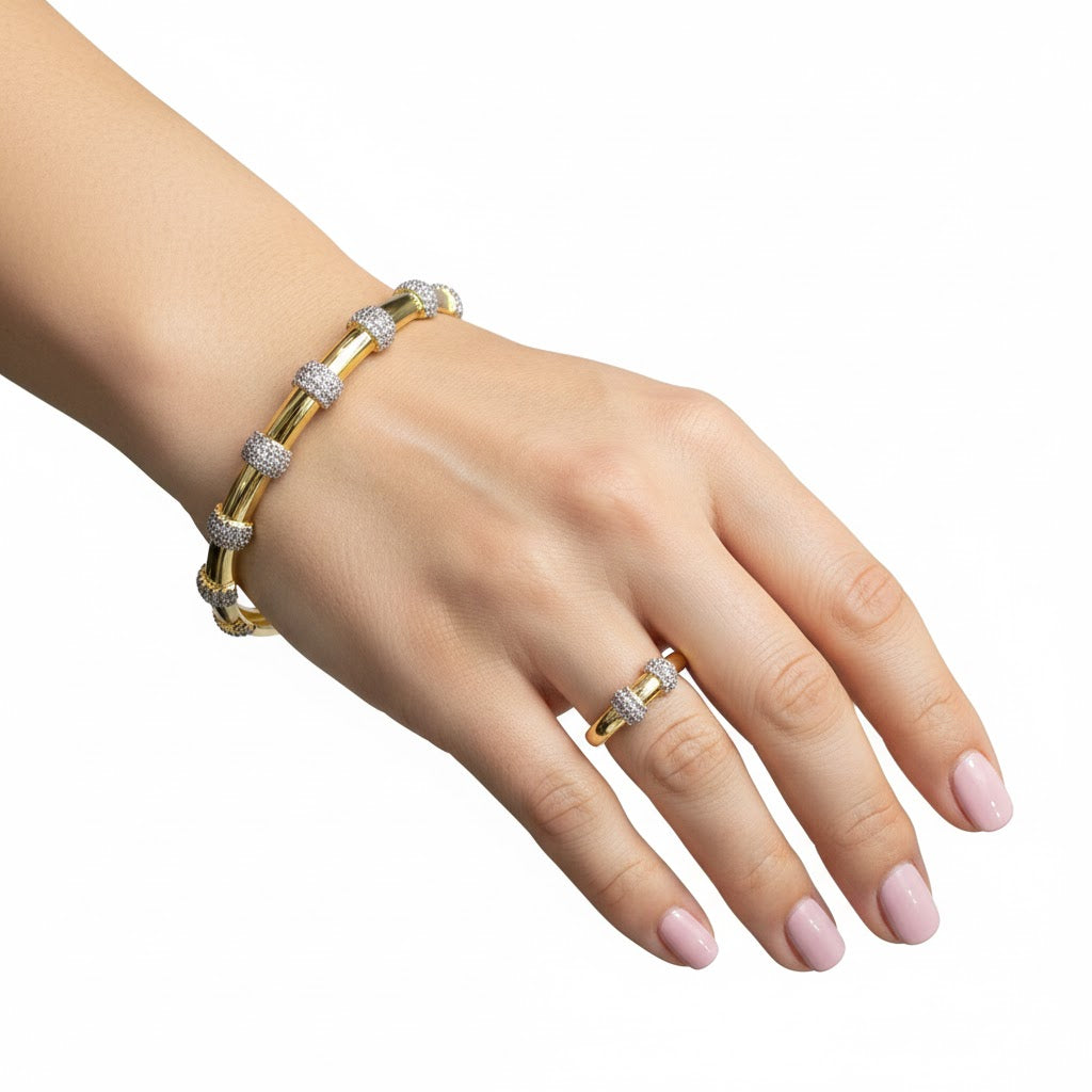 طقم من الذهب والفضة