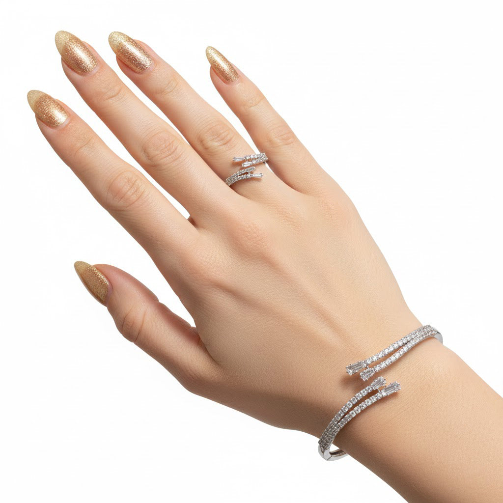 طقم سوار وخاتم مرصع بأحجار الزركون