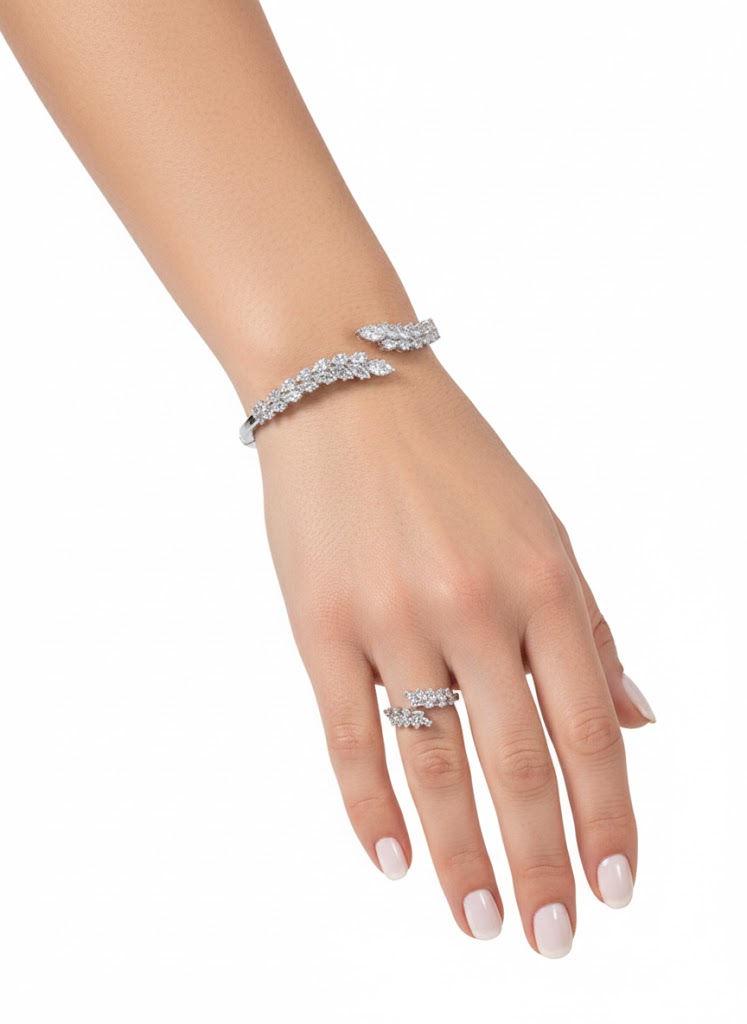 طقم مرصع بالزركون