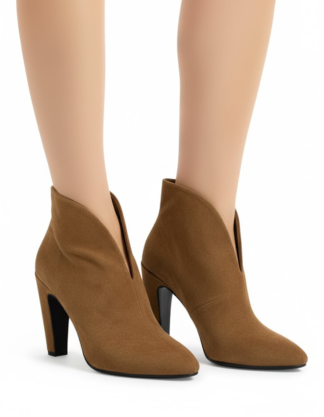 حذاء من جلد الغزال بكعب سميك وفتحة أمامية